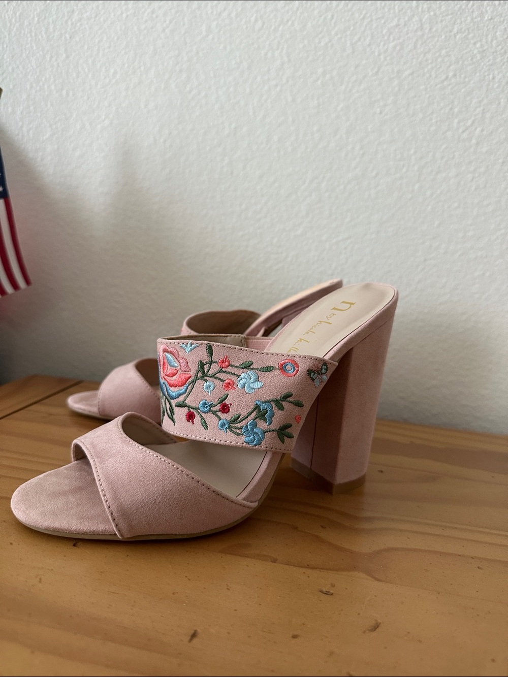 Women's Pink Embroidered Block Heel Sandals